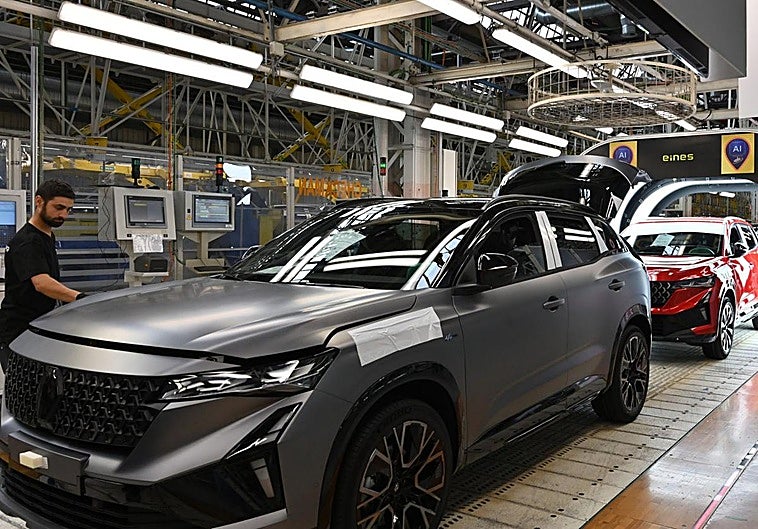 Renault eliminará el turno de tarde de Palencia desde julio para ajustar la producción a la demanda